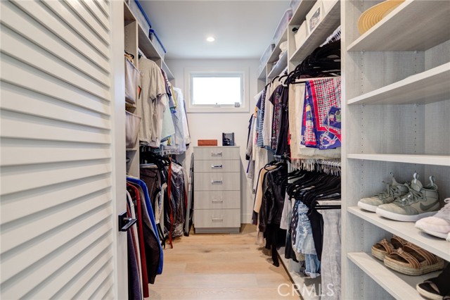 665 19th Street, Manhattan Beach, California 90266, 5 Bedrooms Bedrooms, ,7 BathroomsBathrooms,Residential,Sold,19th,SB22011803