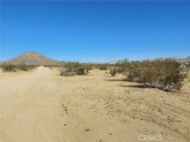 0 Corwin parcel 0472-341-14 Road, Apple Valley, California 92307, ,Land,For Sale,0 Corwin parcel 0472-341-14 Road,CRHD23205571