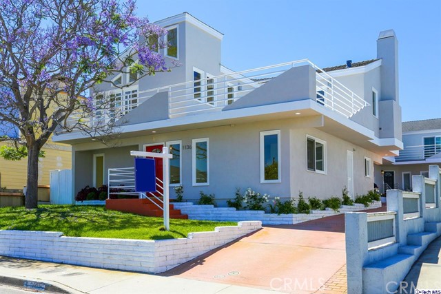 1136 11th Street, Manhattan Beach, California 90266, 4 Bedrooms Bedrooms, ,2 BathroomsBathrooms,Residential,Sold,11th,320001910