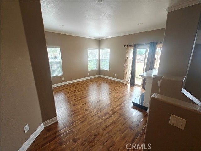 1095 S San Marino Way, Anaheim CA: https://media.crmls.org/medias/3ea01d04-9004-4ae2-b30d-e580aa5d4cf9.jpg