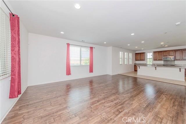 1311 Clementine Way, Fullerton CA: https://media.crmls.org/medias/3ea098ab-c0f6-4b95-81e0-d17ccef7363e.jpg