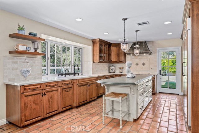 Detail Gallery Image 7 of 35 For 23731 Park Madrid, Calabasas,  CA 91302 - 4 Beds | 3/1 Baths