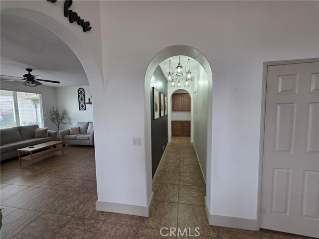 Detail Gallery Image 12 of 40 For 15895 Green Acres Ct, Victorville,  CA 92394 - 4 Beds | 2 Baths