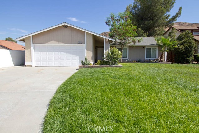 14840 Rockridge Ln, Fontana, CA 92337