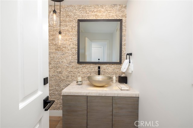 Detail Gallery Image 30 of 63 For 704 via Lido Nord, Newport Beach,  CA 92663 - 4 Beds | 4/1 Baths