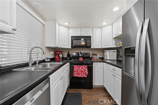 Detail Gallery Image 7 of 20 For 400 S Flower #99,  Orange,  CA 92868 - 2 Beds | 2/1 Baths