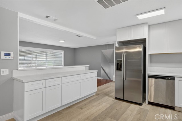 Detail Gallery Image 7 of 56 For 4060 Alto, Oceanside,  CA 92056 - 4 Beds | 2 Baths