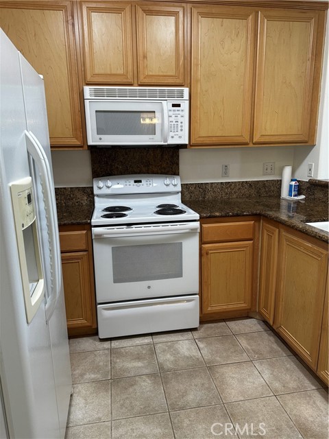 Detail Gallery Image 12 of 14 For 3550 Torrance #303,  Torrance,  CA 90503 - 1 Beds | 1 Baths