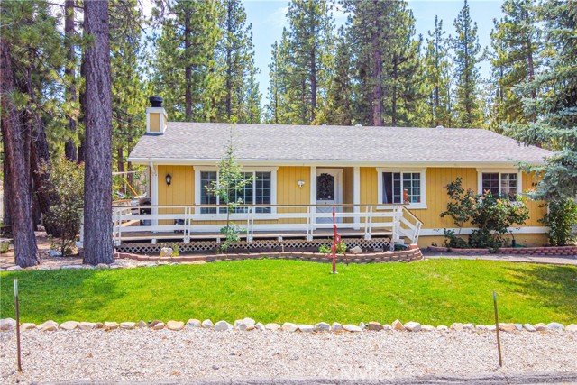 Detail Gallery Image 2 of 52 For 806 Mountain Ln, Big Bear City,  CA 92314 - 3 Beds | 2 Baths