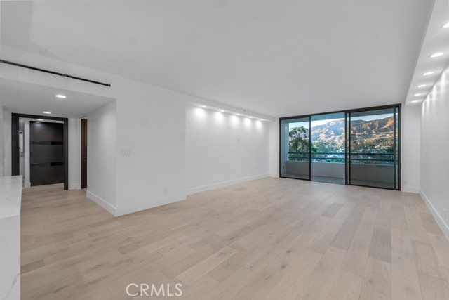 Detail Gallery Image 9 of 47 For 345 Pioneer Dr #601,  Glendale,  CA 91203 - 2 Beds | 2 Baths