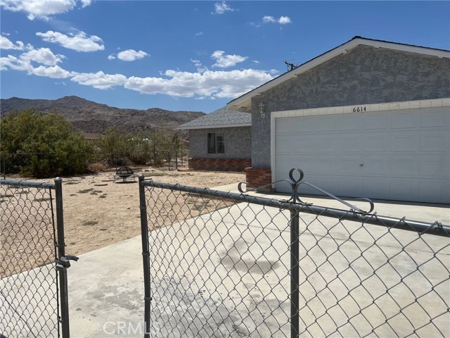 Detail Gallery Image 1 of 29 For 6614 Mojave Ave, Twentynine Palms,  CA 92277 - 4 Beds | 2 Baths