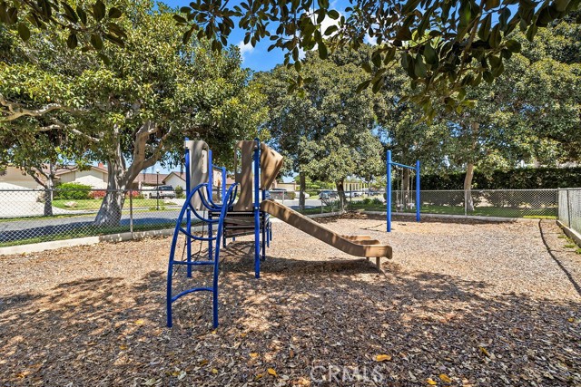 Detail Gallery Image 36 of 42 For 9736 Monte Carlo Cir, Huntington Beach,  CA 92646 - 4 Beds | 2/1 Baths