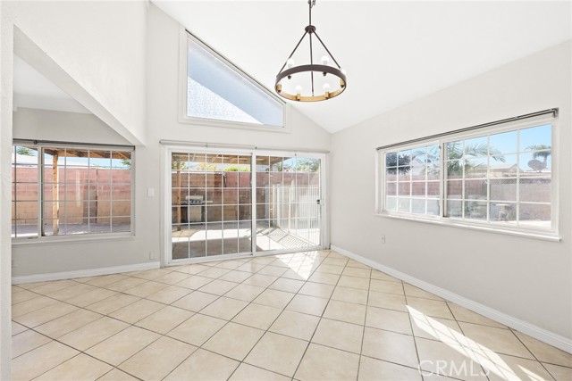 Detail Gallery Image 17 of 40 For 1107 W Brookport St, Covina,  CA 91722 - 4 Beds | 2 Baths