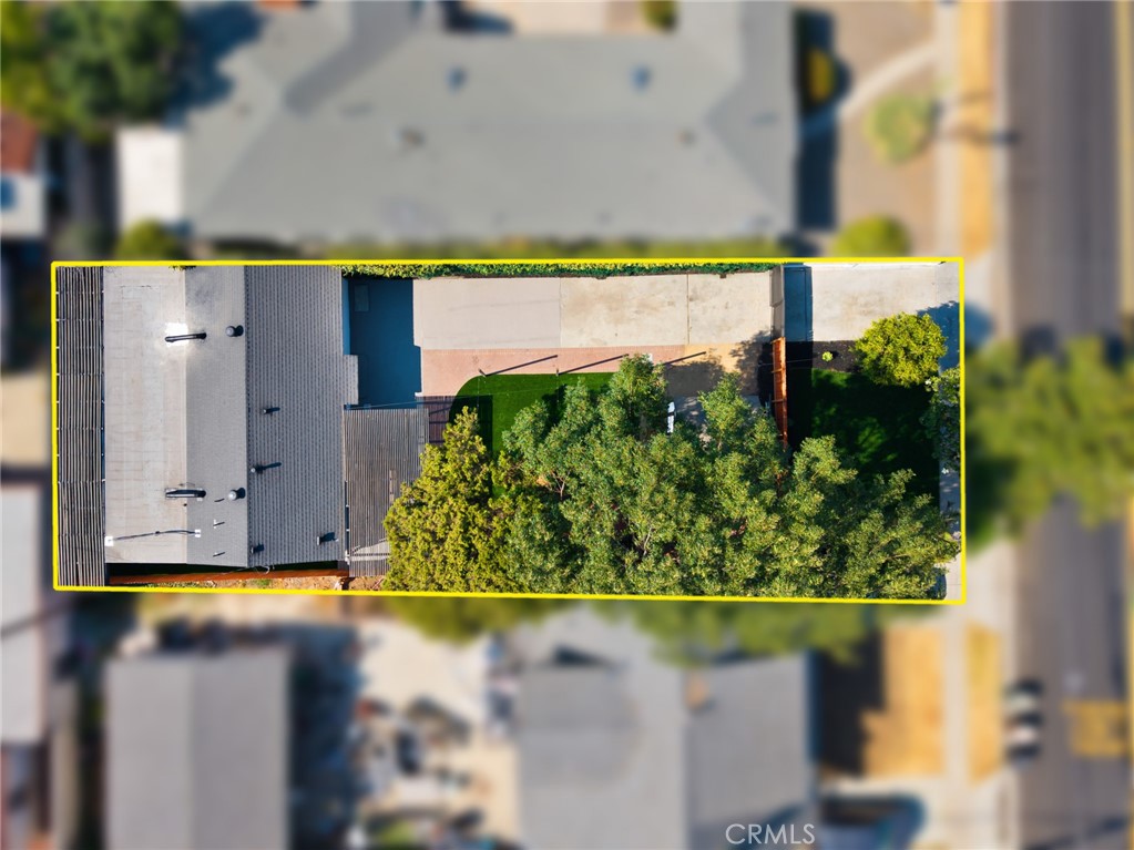 https://media.crmls.org/medias/3ea6e593-585e-459f-b95d-c36d1b9ad47f.jpg?preset=X-Large