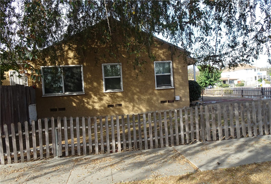 1502 34th Street, Long Beach, California 90810, 3 Bedrooms Bedrooms, ,1 BathroomBathrooms,Single Family Residence,For Sale,34th,RS25025023