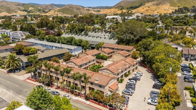 60 Casa Street, San Luis Obispo CA: https://media.crmls.org/medias/3ea751a8-2e78-42de-b7a3-ddac908c7c2b.jpg