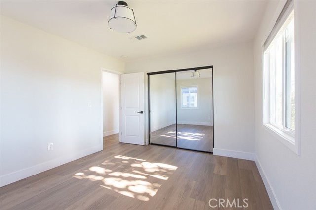 417 W Leeside, Glendora CA: https://media.crmls.org/medias/3ea76ad6-0758-484d-bcbd-4ea68b3f3cbb.jpg