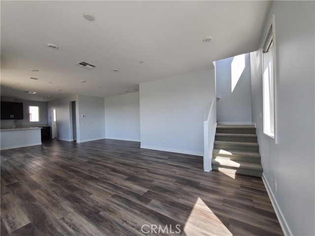 Detail Gallery Image 5 of 20 For 430 Transport, Tustin,  CA 92782 - 4 Beds | 3/1 Baths