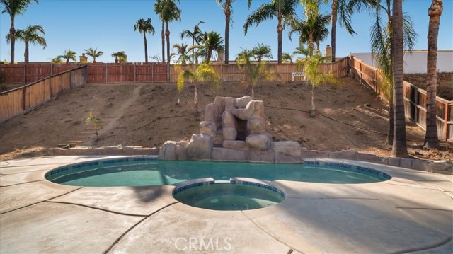 Detail Gallery Image 22 of 24 For 8809 Dahlia Dr, Corona,  CA 92883 - 5 Beds | 2/1 Baths