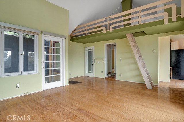 2052 N Alvarado N Street, Los Angeles CA: https://media.crmls.org/medias/3ea924cc-d61d-4a25-b237-323d9e35b4d2.jpg