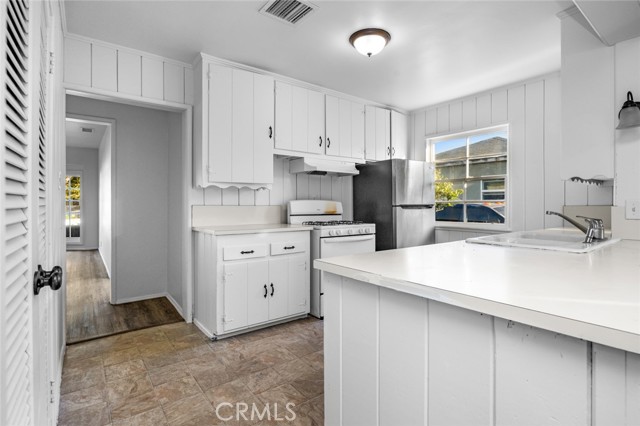 Detail Gallery Image 11 of 46 For 4715 Briercrest, Lakewood,  CA 90713 - 3 Beds | 2 Baths