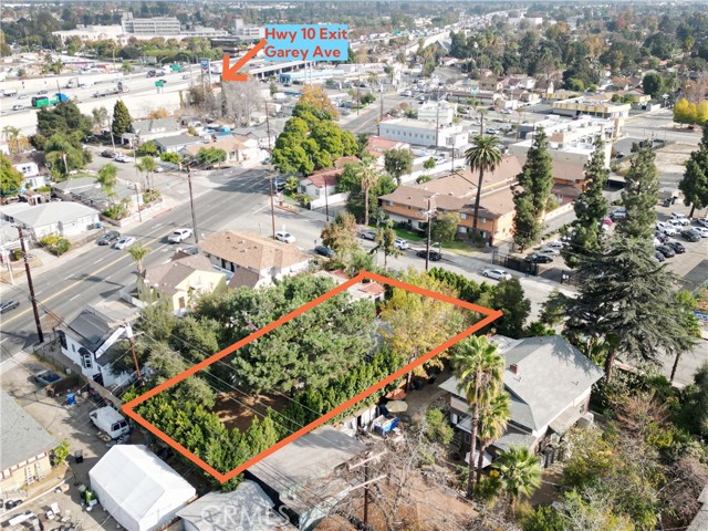 1355 N Gordon Street, Pomona CA: https://media.crmls.org/medias/3ea9664a-e9e5-4d53-9220-76e00df121da.jpg