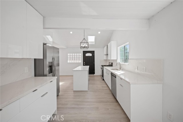 Detail Gallery Image 38 of 42 For 7445 Balcom Ave, Reseda,  CA 91335 - 4 Beds | 2 Baths