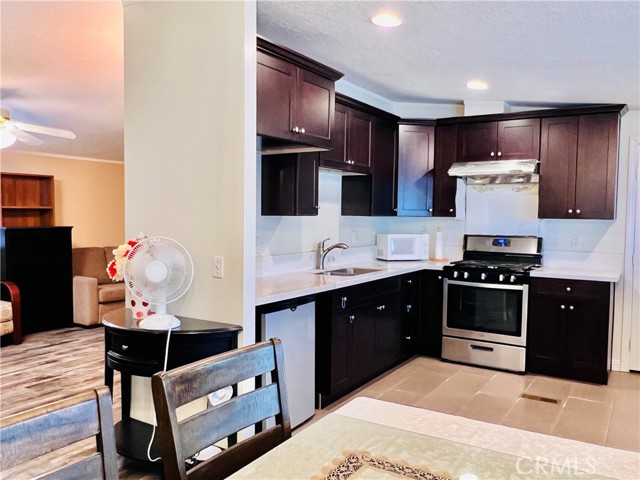 Detail Gallery Image 5 of 47 For 1560 S Otterbein Ave #113,  Rowland Heights,  CA 91748 - 3 Beds | 2 Baths