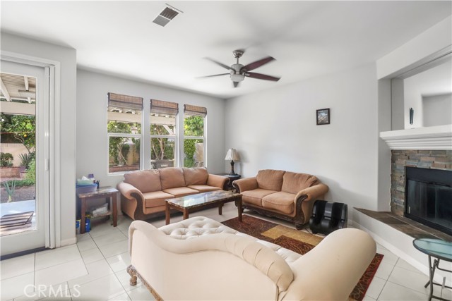 18747 West Place, Artesia CA: https://media.crmls.org/medias/3eab300f-7ead-42f1-98b9-46cbae743f68.jpg