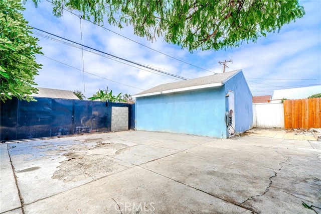 13018 Rosecrans Avenue, Norwalk CA: https://media.crmls.org/medias/3eab4f6a-f00d-4575-8418-b0ae6de5b2ec.jpg