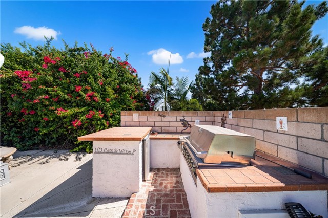 245 Cottonwood Avenue, Riverside CA: https://media.crmls.org/medias/3eac7cb9-9191-41f0-8920-f3f11c14f223.jpg