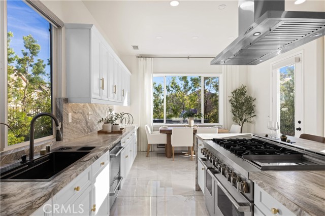 Image 16 of 71 For 23195 Stoneridge