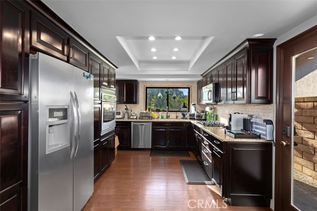 24911 Via Santa Cruz, Mission Viejo CA: https://media.crmls.org/medias/3ead1bc9-811f-4059-9649-b71a98684a93.jpg