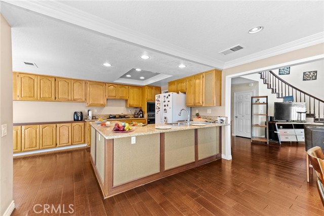 12162 Napoli Drive, Cerritos CA: https://media.crmls.org/medias/3eadc661-35c7-462b-b4f4-0b34dc1293de.jpg