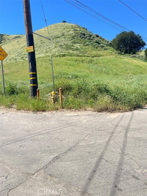 Detail Gallery Image 2 of 3 For 0 Paradise Rd, Val Verde,  CA 91384 - – Beds | – Baths