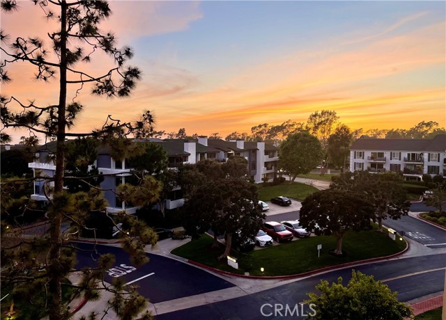 102 Scholz, Newport Beach CA: https://media.crmls.org/medias/3eb06abc-89f8-4895-9016-44810b4ab724.jpg