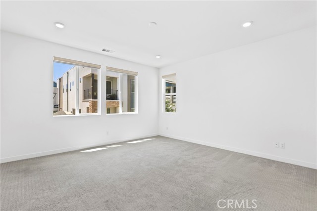 27124 Purple Sage Court, Valencia CA: https://media.crmls.org/medias/3eb125c0-730b-4746-a990-cbad83deba4e.jpg