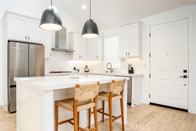 2077 Tablelands Way, Costa Mesa CA: https://media.crmls.org/medias/3eb17a98-94ec-4d5c-86a5-39e5c89d7664.jpg