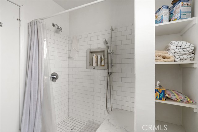 Detail Gallery Image 23 of 38 For 14294 Foothill Bld #114,  Sylmar,  CA 91342 - 3 Beds | 2/1 Baths