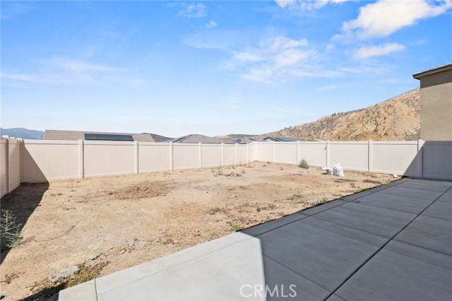 19409 Brush Creek Way, Lake Elsinore CA: https://media.crmls.org/medias/3eb1bbbe-153f-4279-b30e-0753edf3d68d.jpg