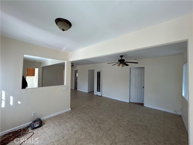 Detail Gallery Image 4 of 23 For 14172 Arrow Rte., Fontana,  CA 92335 - 2 Beds | 2 Baths