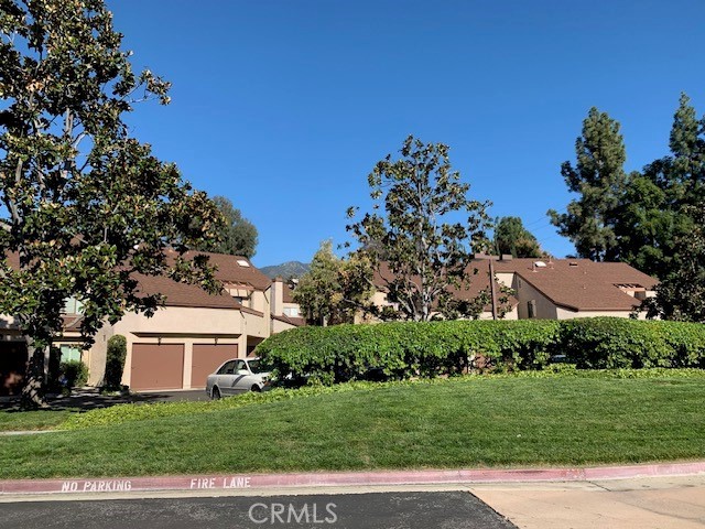 Detail Gallery Image 3 of 17 For 235 E Chestnut Ave #L,  Monrovia,  CA 91016 - 3 Beds | 3 Baths