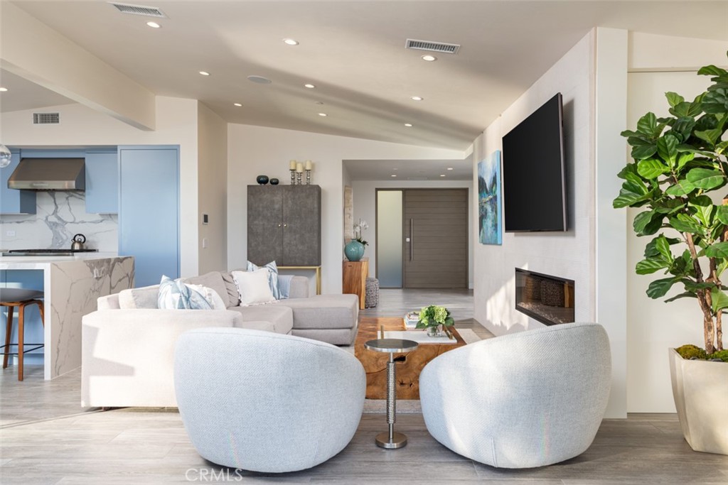 3eb48a18 3c1d 4726 A036 4279299e1f5b