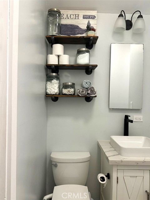 Detail Gallery Image 12 of 14 For 435 8th St, Hermosa Beach,  CA 90254 - 1 Beds | 1 Baths