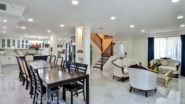 17230 San Lorenzo Circle, Fountain Valley CA: https://media.crmls.org/medias/3eb4b8e0-fe2c-4fa0-8285-db86eb8ec5dc.jpg