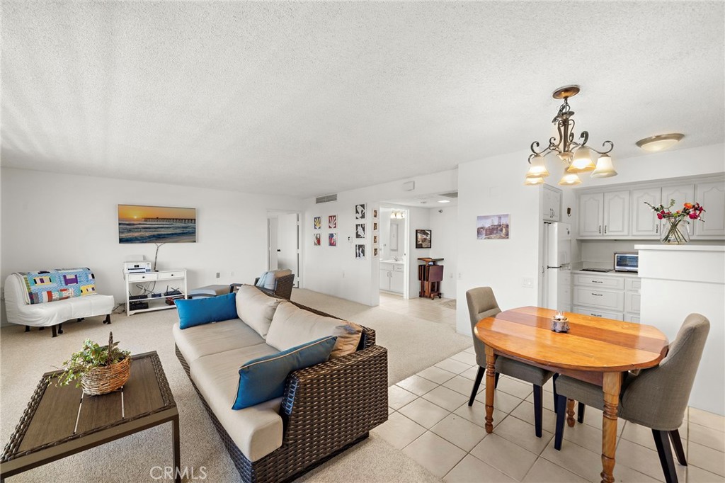 3eb4f663 42f2 4059 B5e6 A2340b6a6524