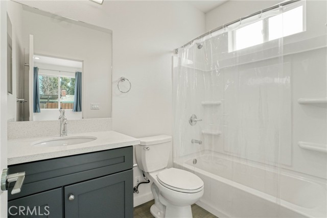 Detail Gallery Image 14 of 19 For 17305 Willard Ave, Northridge,  CA 91325 - 2 Beds | 2/1 Baths