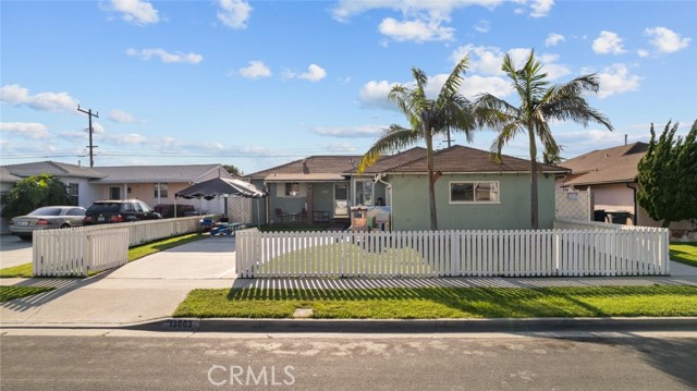 Detail Gallery Image 4 of 44 For 13003 Arcturus Ave, Gardena,  CA 90249 - 4 Beds | 2 Baths