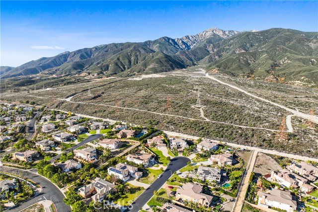 4925 Lone Acres Court, Rancho Cucamonga CA: https://media.crmls.org/medias/3eb5be9c-6943-42b4-9b0a-fa6fbd220485.jpg