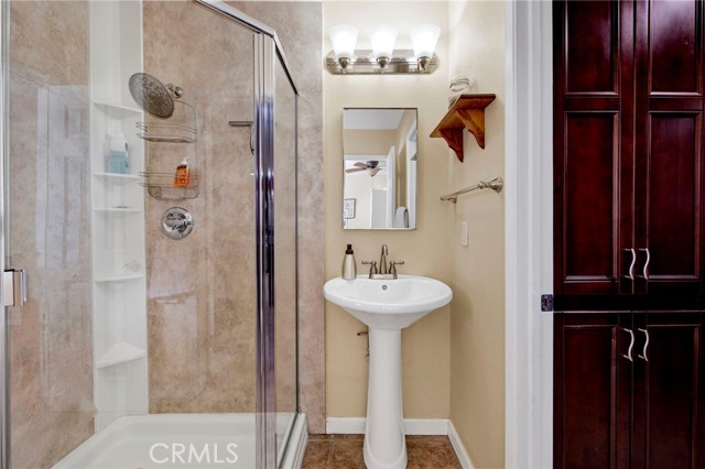 Detail Gallery Image 13 of 35 For 22677 Criswell, West Hills,  CA 91307 - 5 Beds | 3 Baths